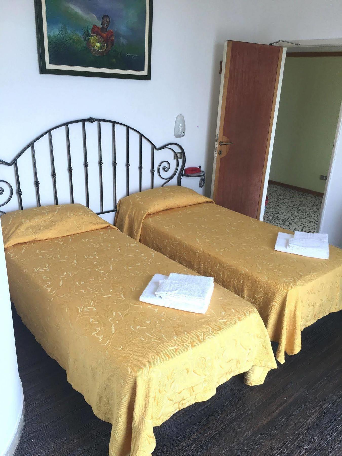 Nizza Hotel 2*