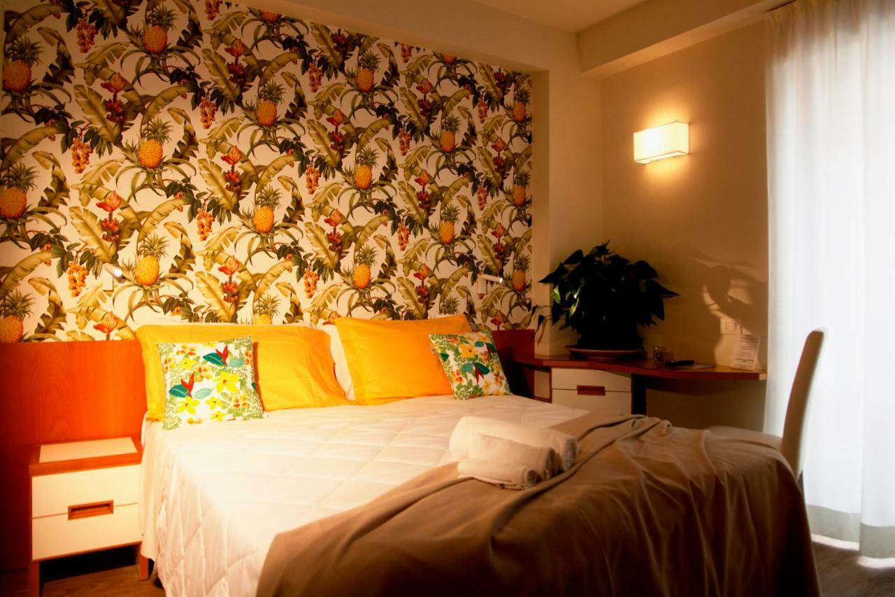 Montecarlo - Vista Mare Con Area Fitness Hotel 3*