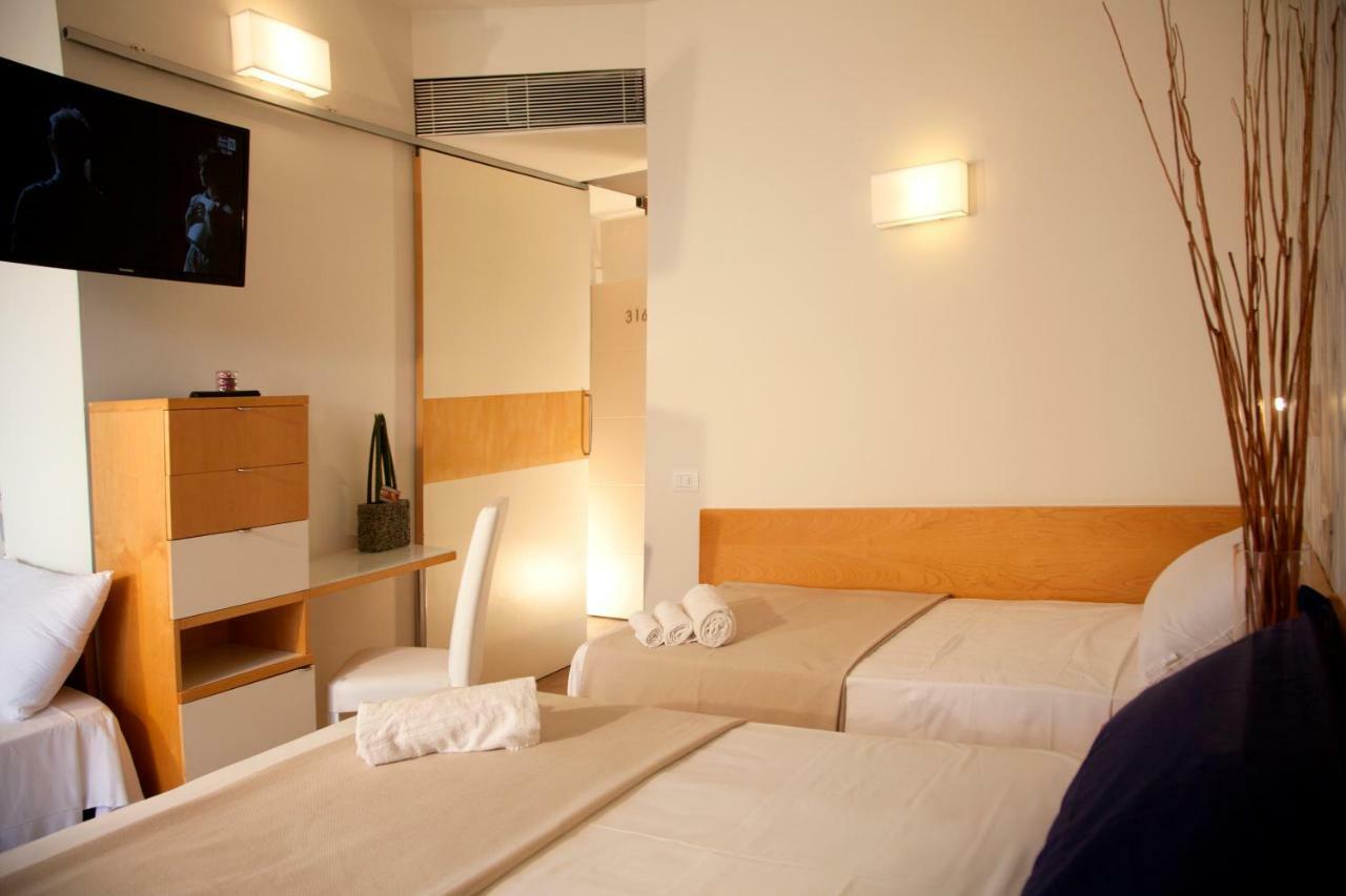 Montecarlo - Vista Mare Con Area Fitness