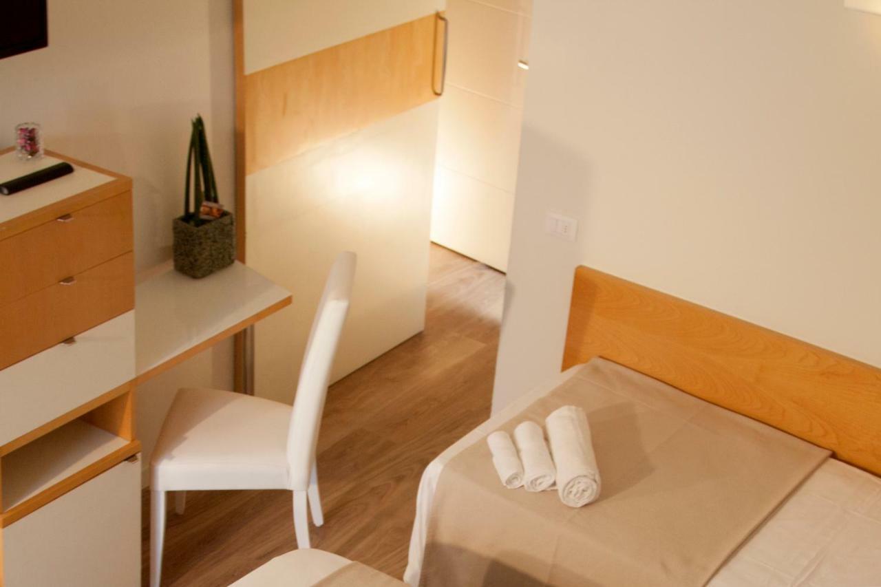 Hotel Montecarlo - Vista Mare Con Area Fitness Riccione