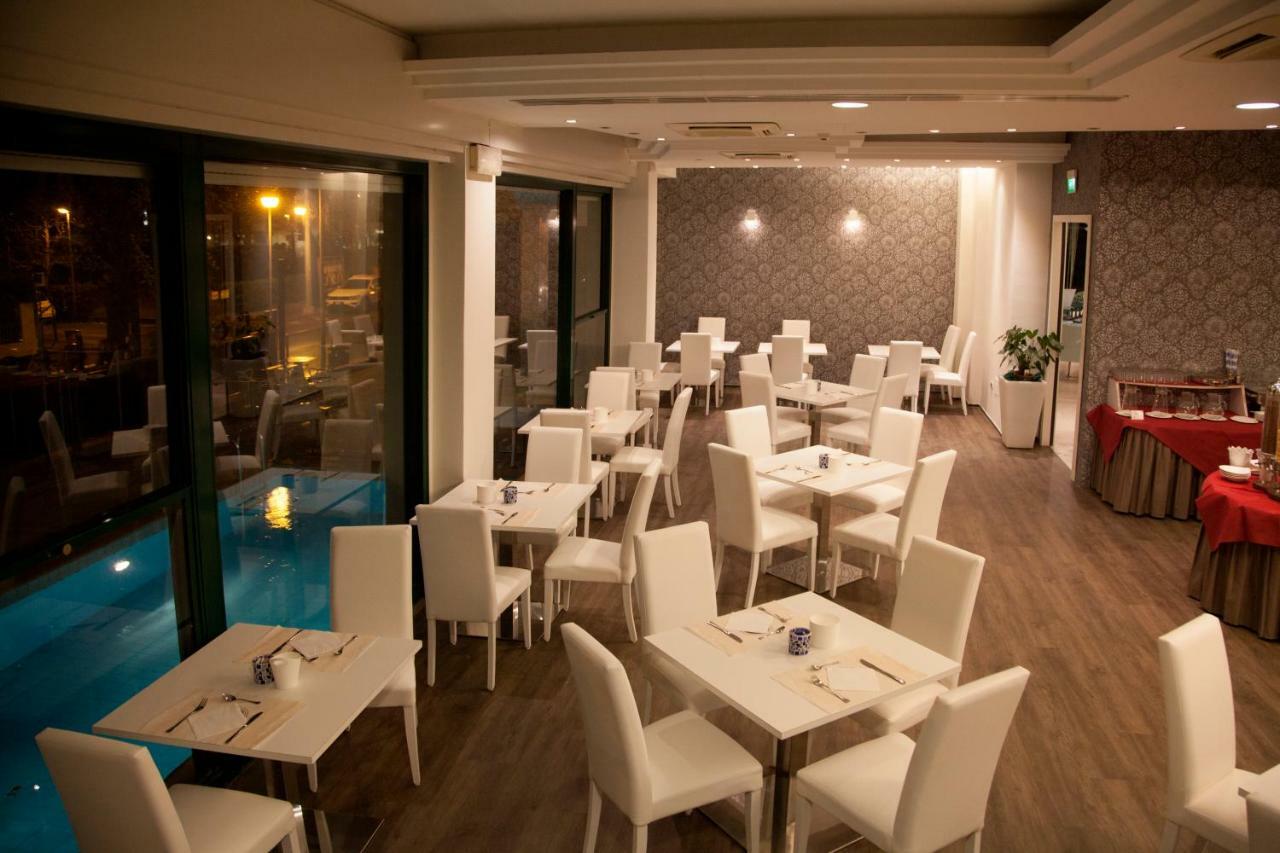 Montecarlo - Vista Mare Con Area Fitness 3* Riccione