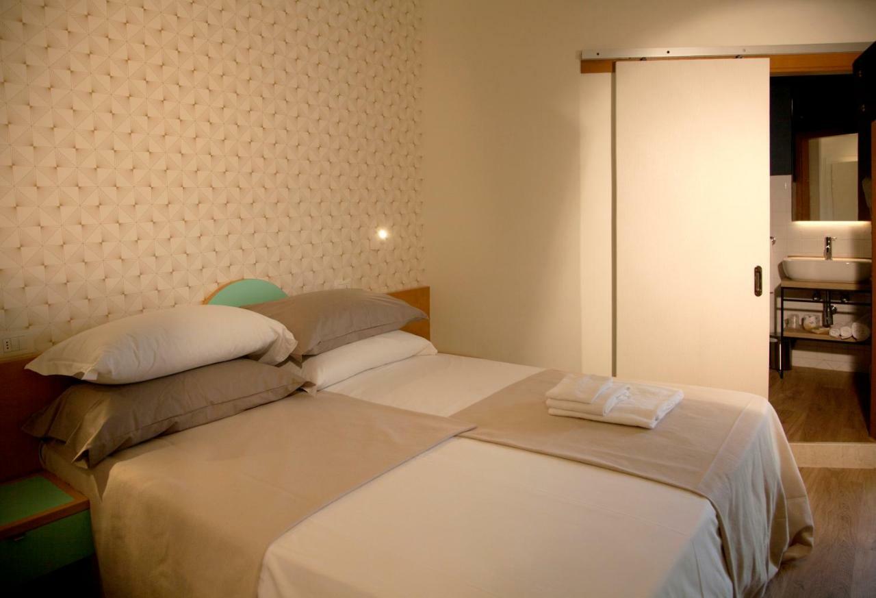 Hotel Montecarlo - Vista Mare Con Area Fitness 3*