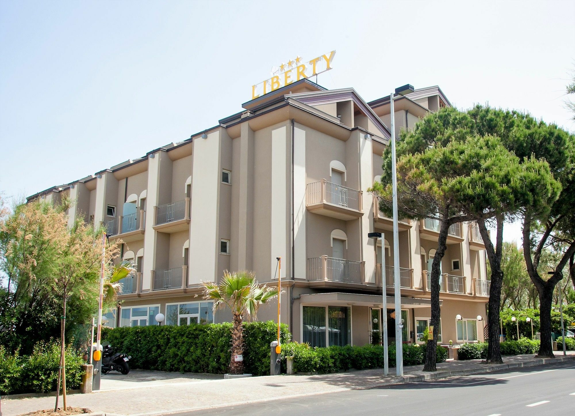 Hotel Liberty - Parking & Included 3*