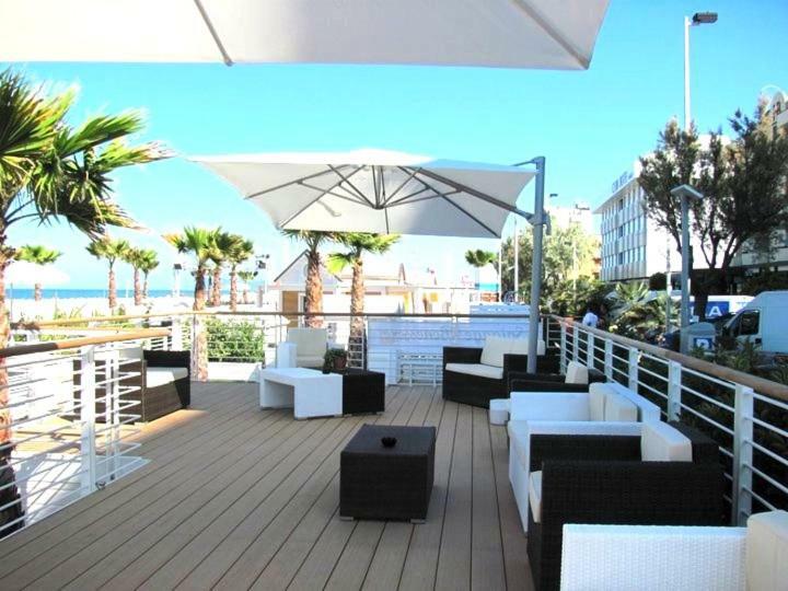 Poker Hotel 3*