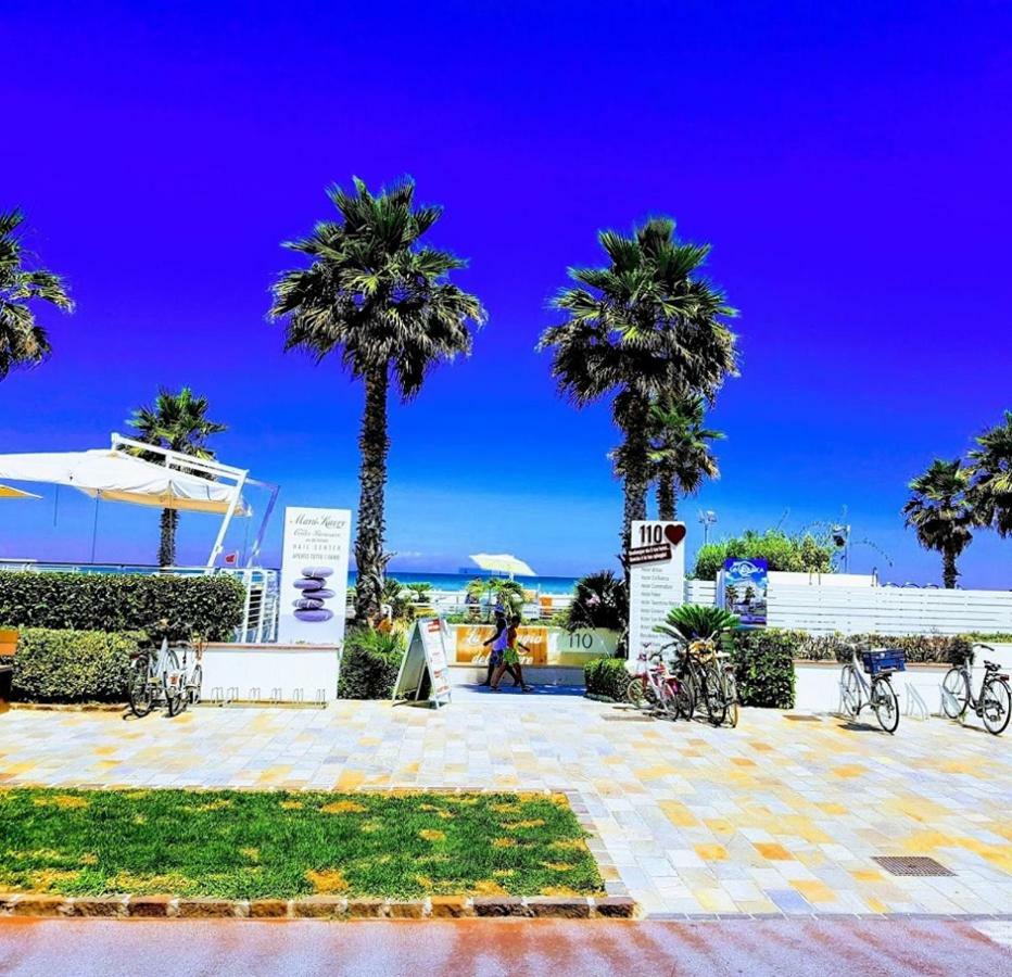 Poker Hotel