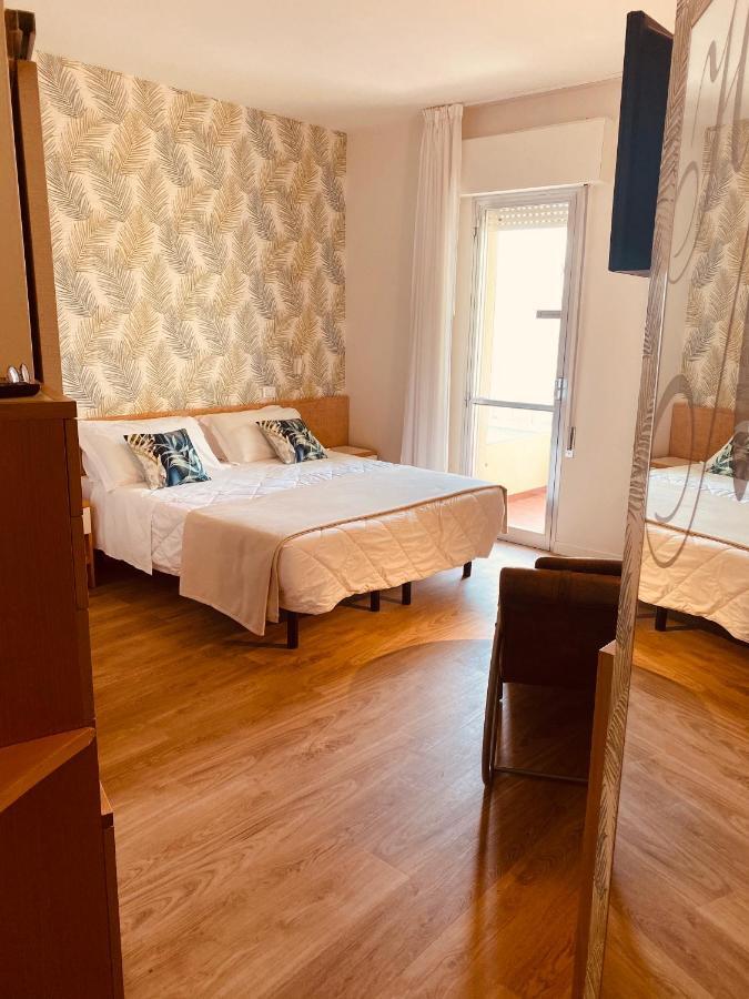 Montecarlo - Vista Mare Con Area Fitness 3*
