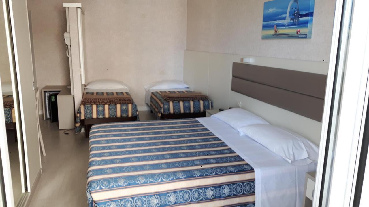 Record Hotel
