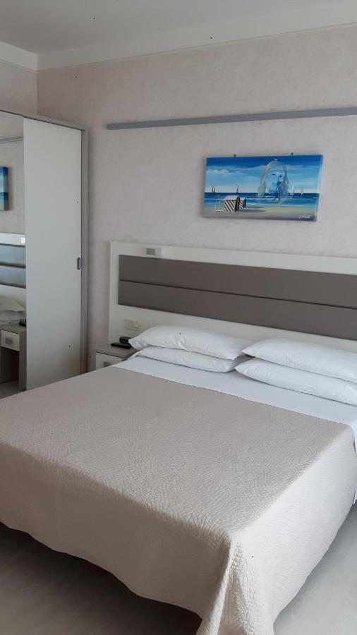 Record Hotel 3*