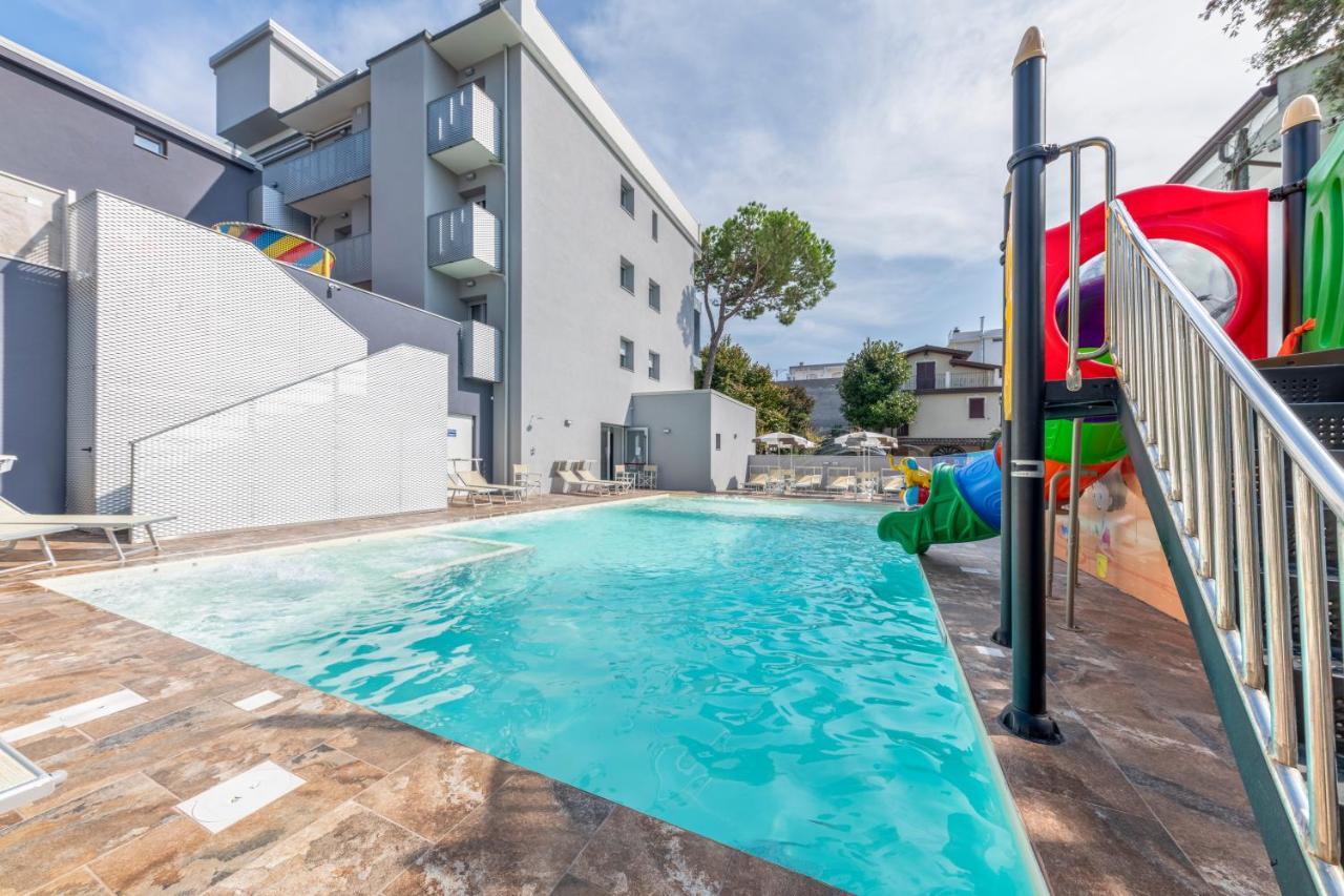 Aparthotel Filmare 3*
