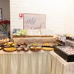 Hotel Consul
