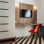 Dan Hotel