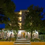 Hotel Rita
