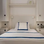 Hotel Embassy