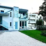 Bilocale In Villa Indipendente - Ideale Per Family