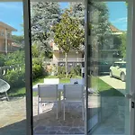 Bilocale In Villa Indipendente - Ideale Per Family