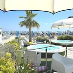 Hotel Pacific