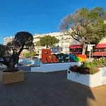 Ampio Bilocale Con Giardino