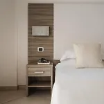 Hotel Embassy