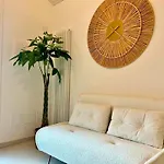 Las Palmitas, Casettina Indipendente Con Giardino