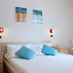 Aris Residence