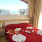 Hotel Tritone