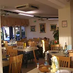 Hotel Canasta