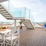 Trampolines Suite Hotel