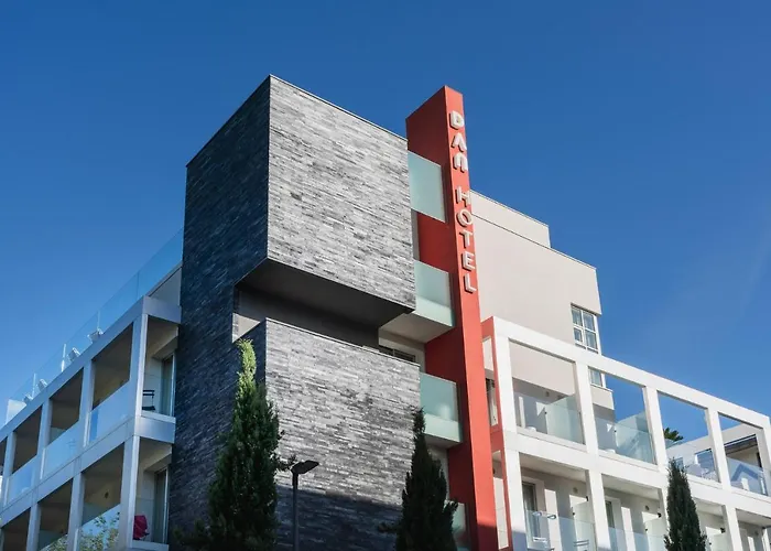 Dan Hotel