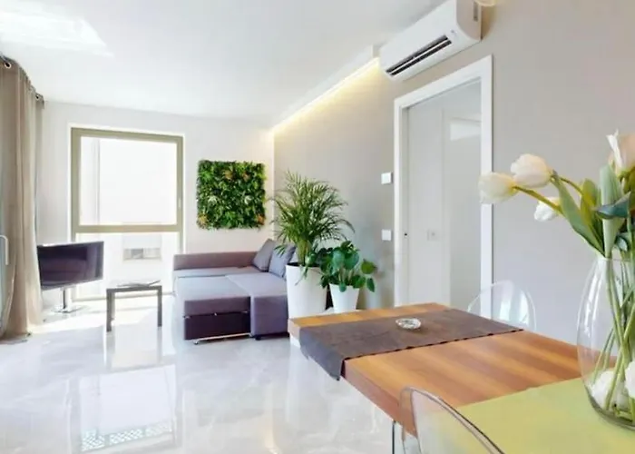 Ceccarini Apartment