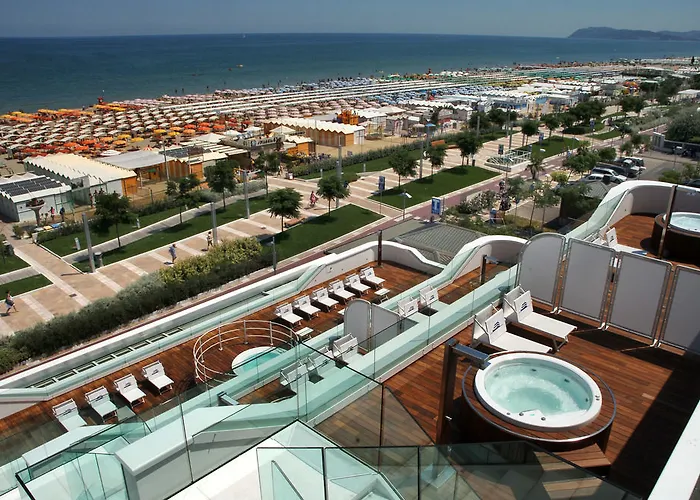 Trampolines Suite Hotel