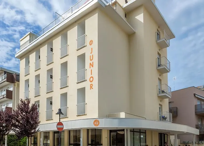 Hotel Junior
