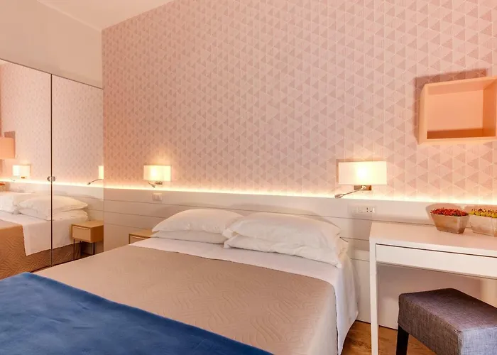 Hotel Kiss