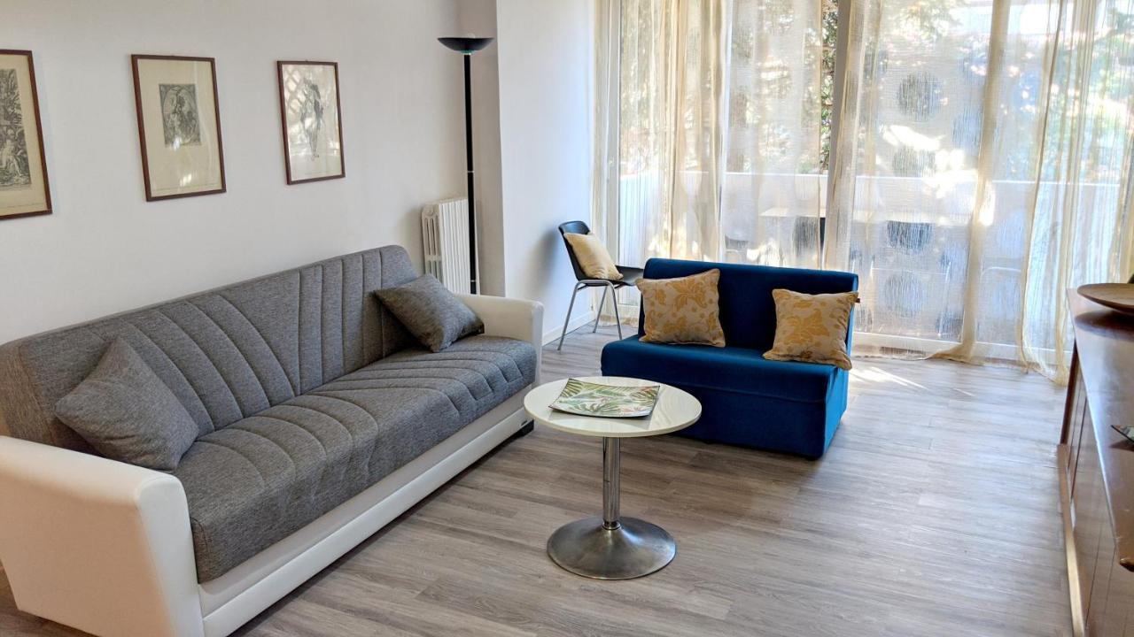 Viale Alfredo Panzini * Riccione