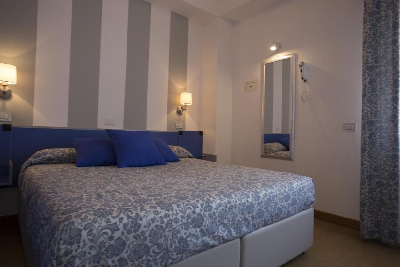 Hotel Mon Pays 3*
