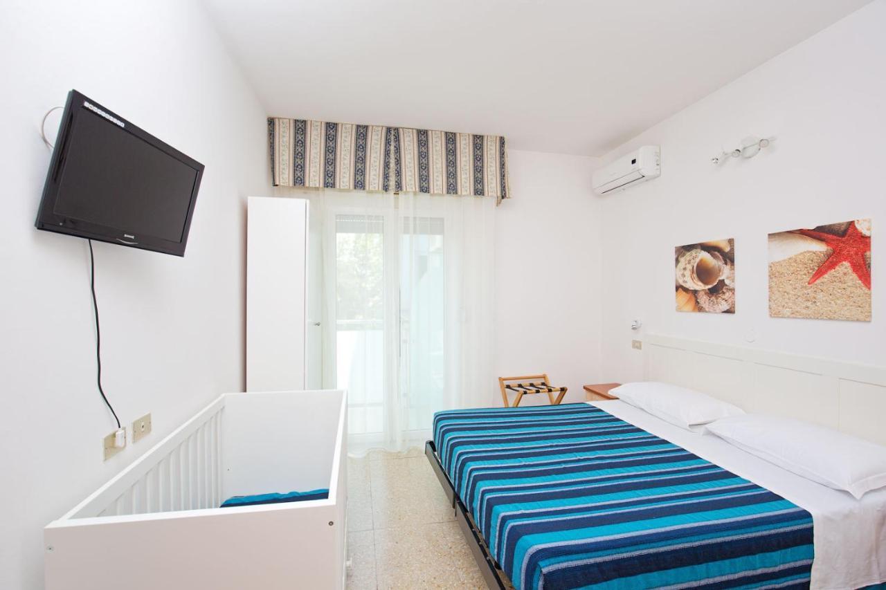 Helios Hotel 2*