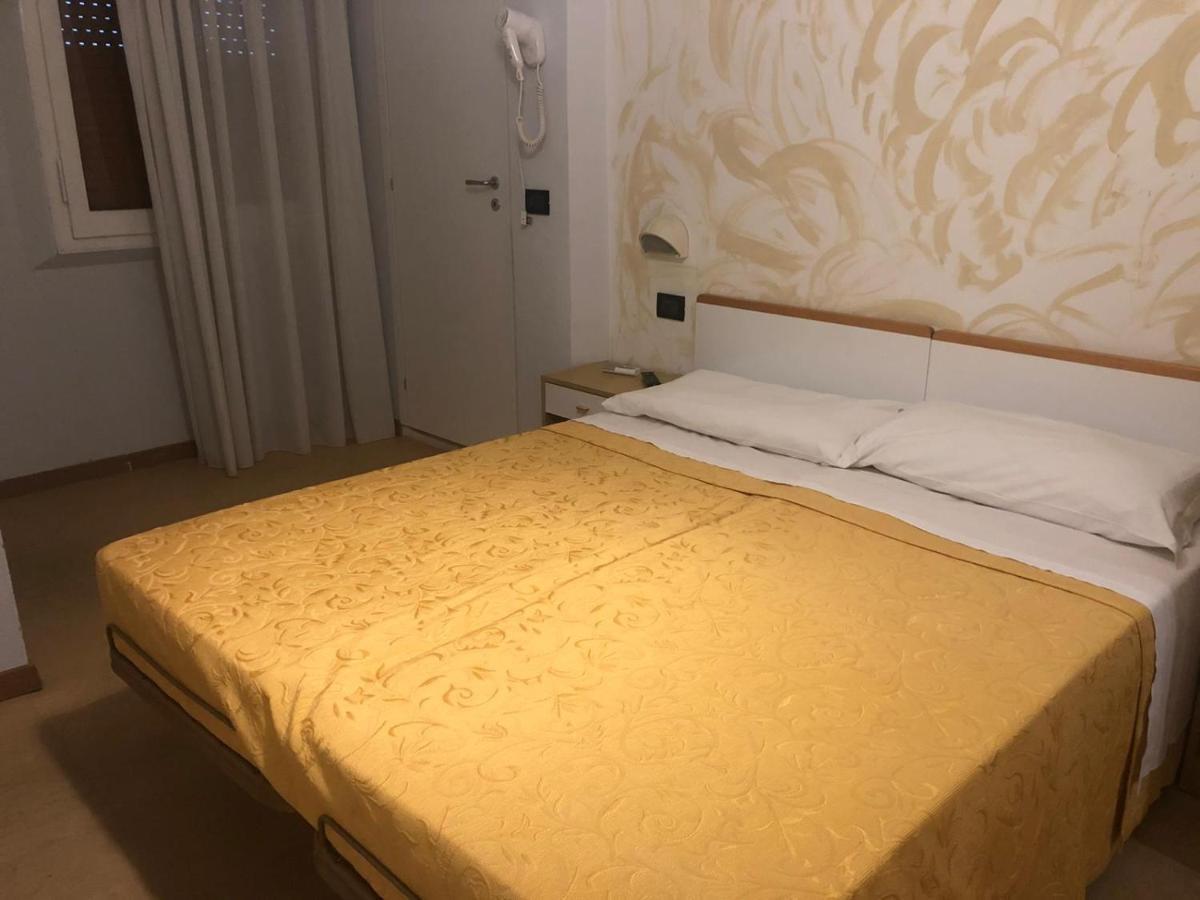 Golda Riccione