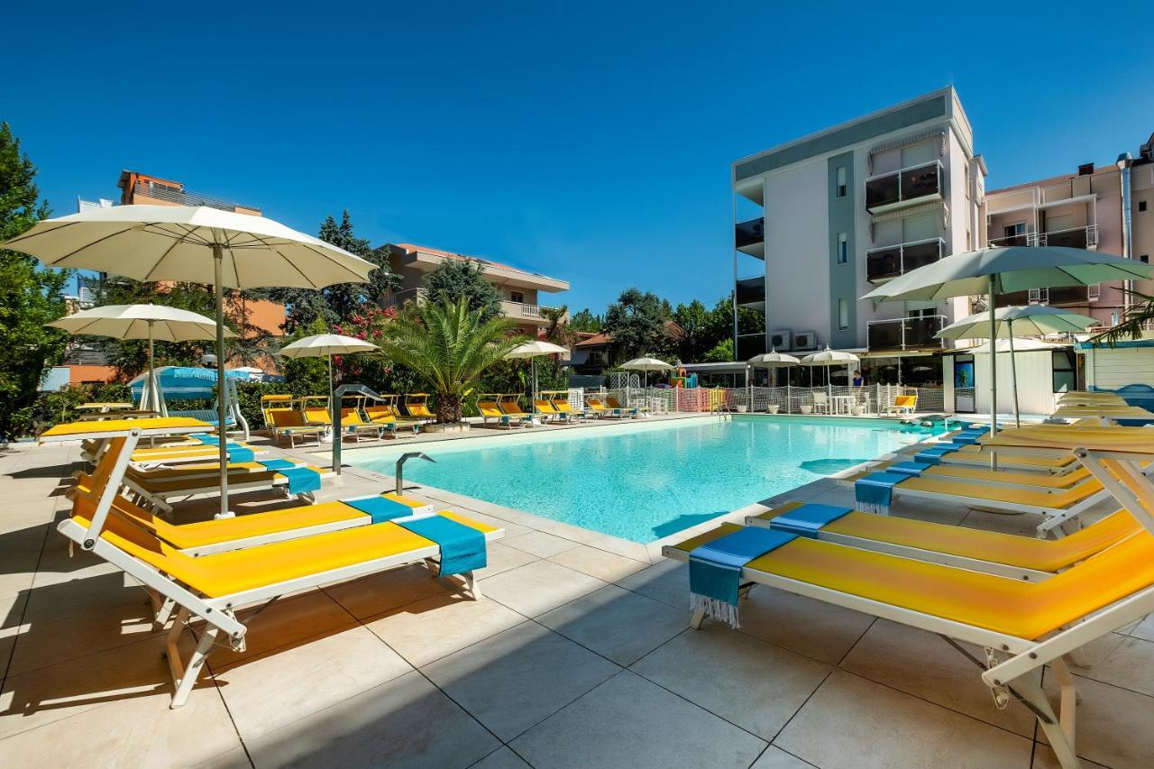 Tre Rose Hotel 3*