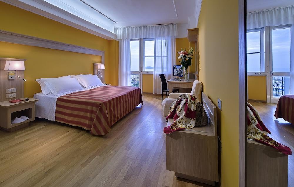 Hotel Abner's