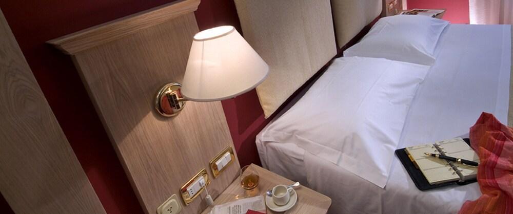 Vienna Touring Hotel