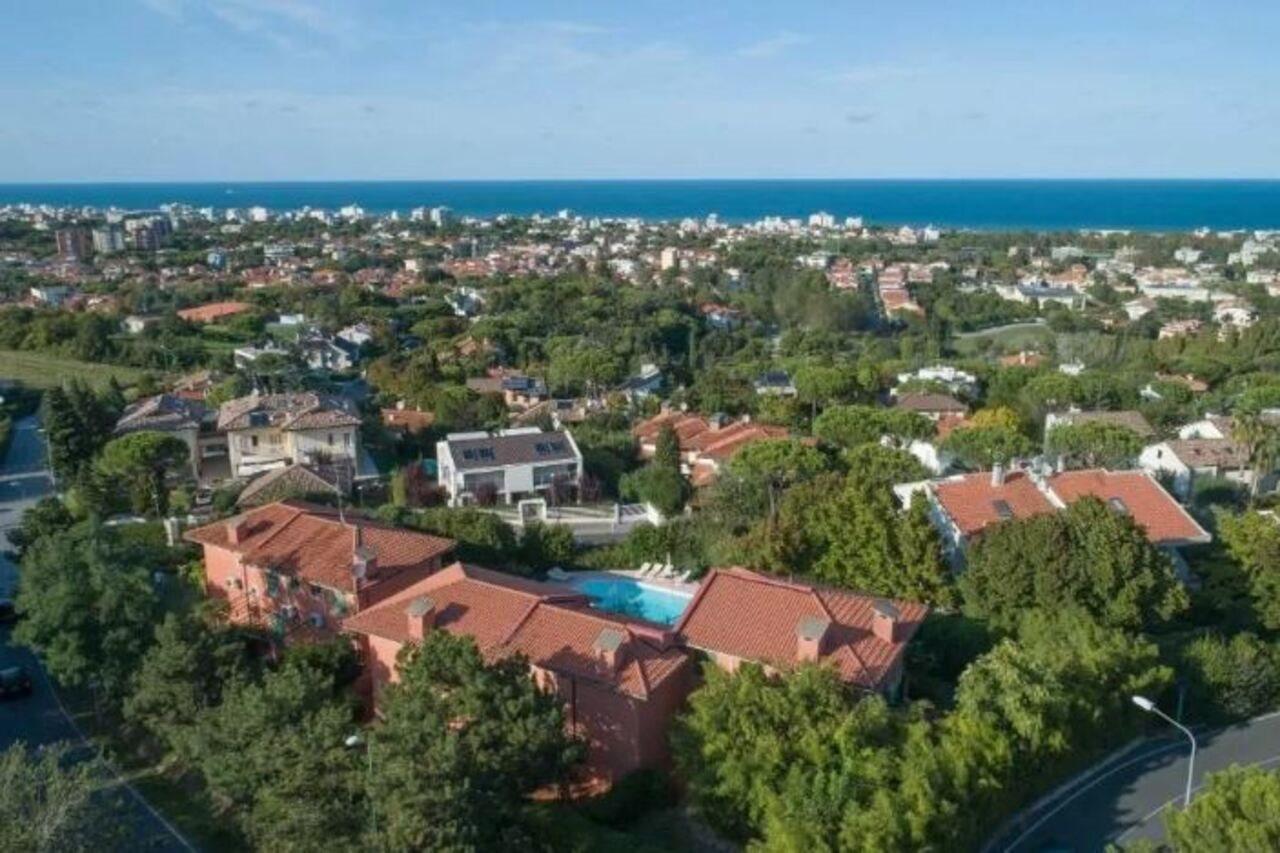 Aparthotel Residenze Al Colle Dei Pini Riccione