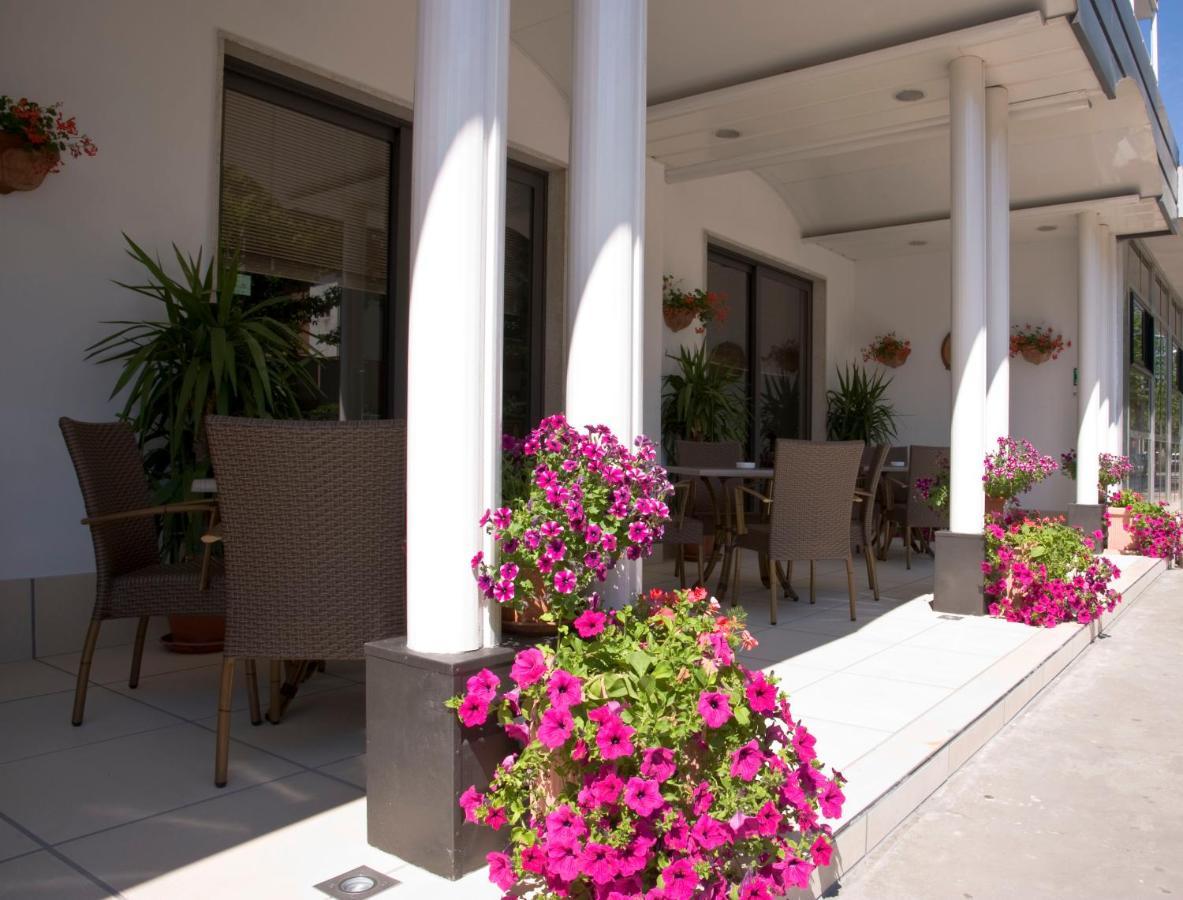 Maris Stella Hotel 2*