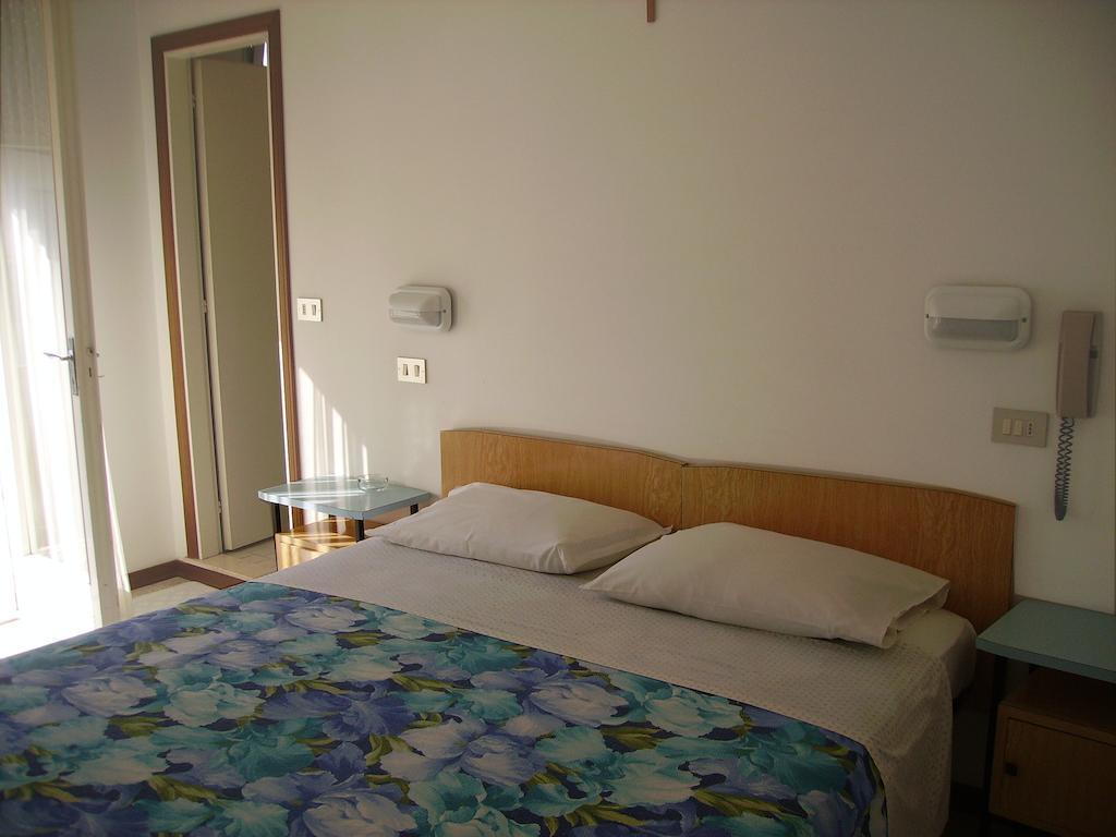 Tua Hotel *