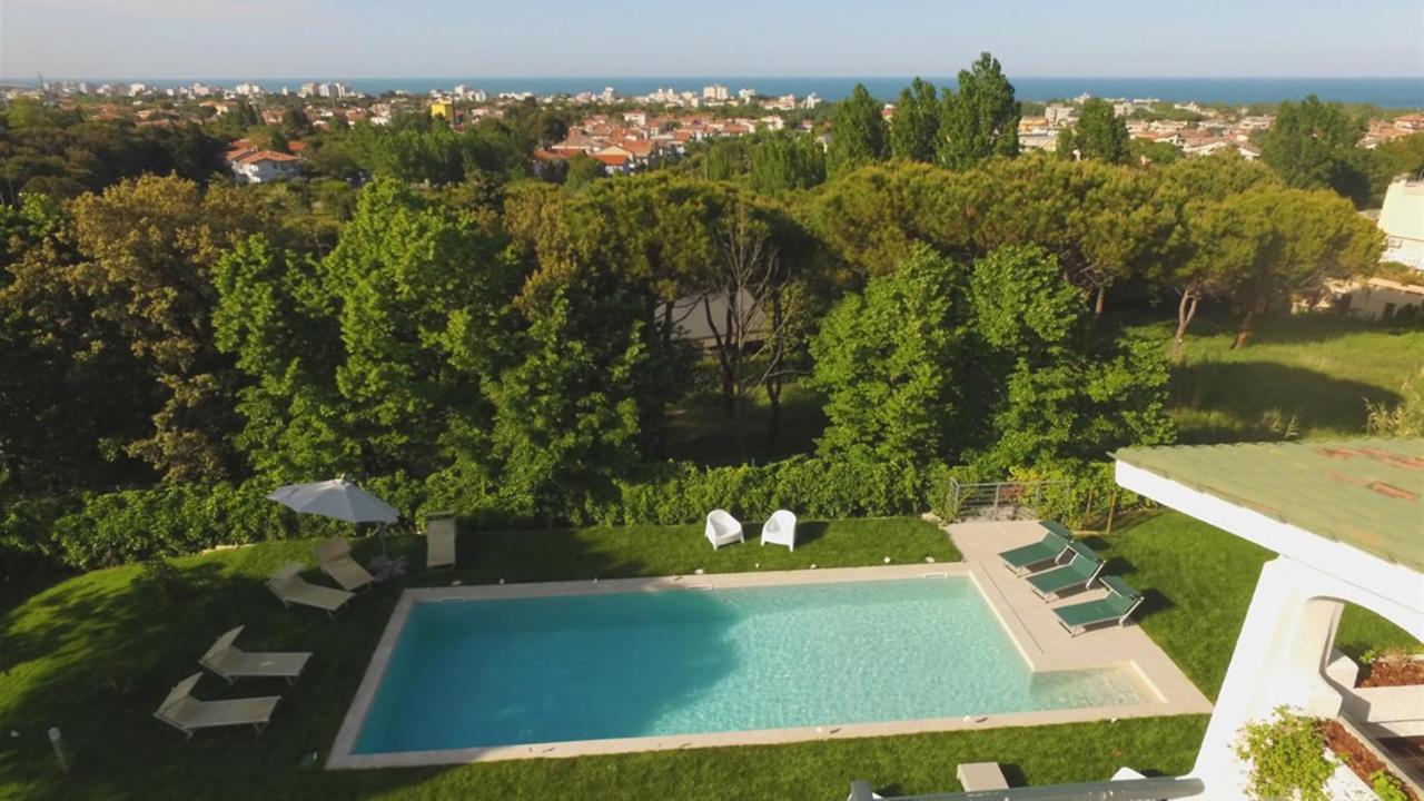 Sarah 10&2 Villa Riccione