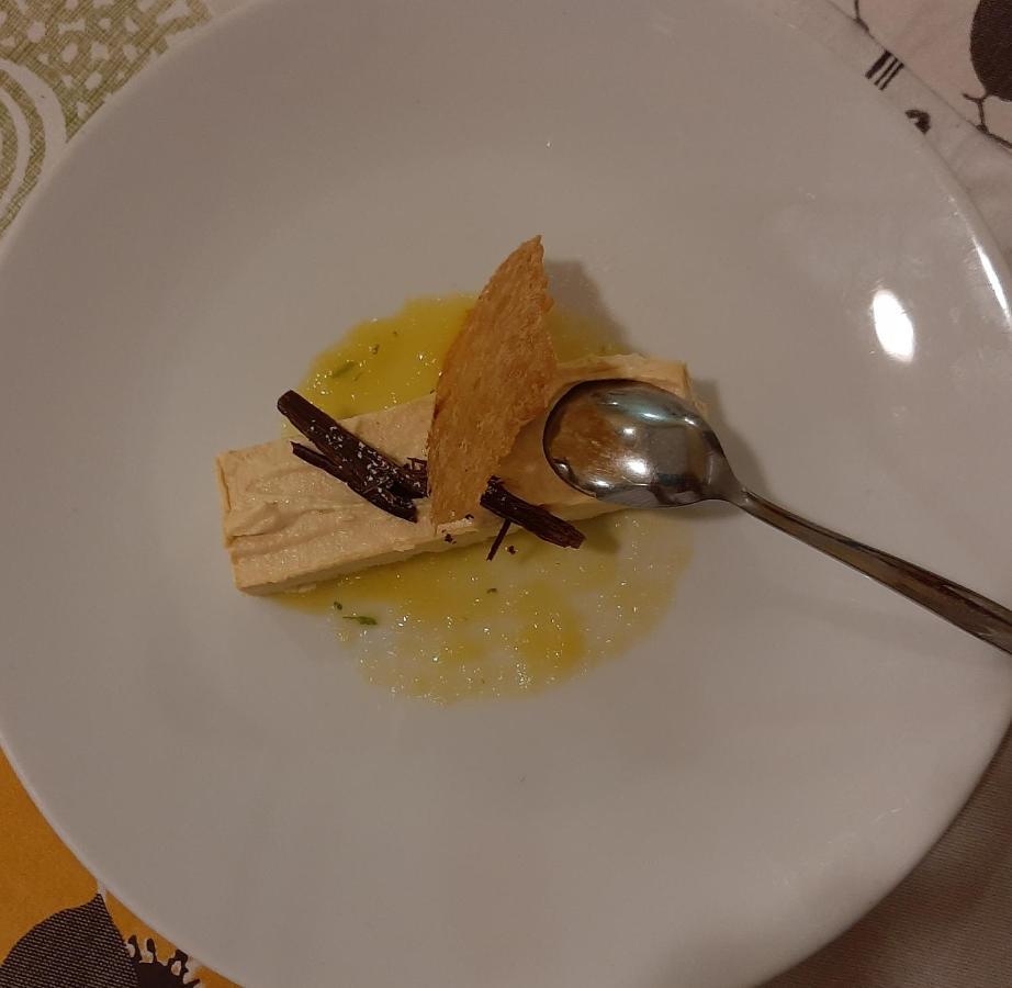 Hotel Desire'