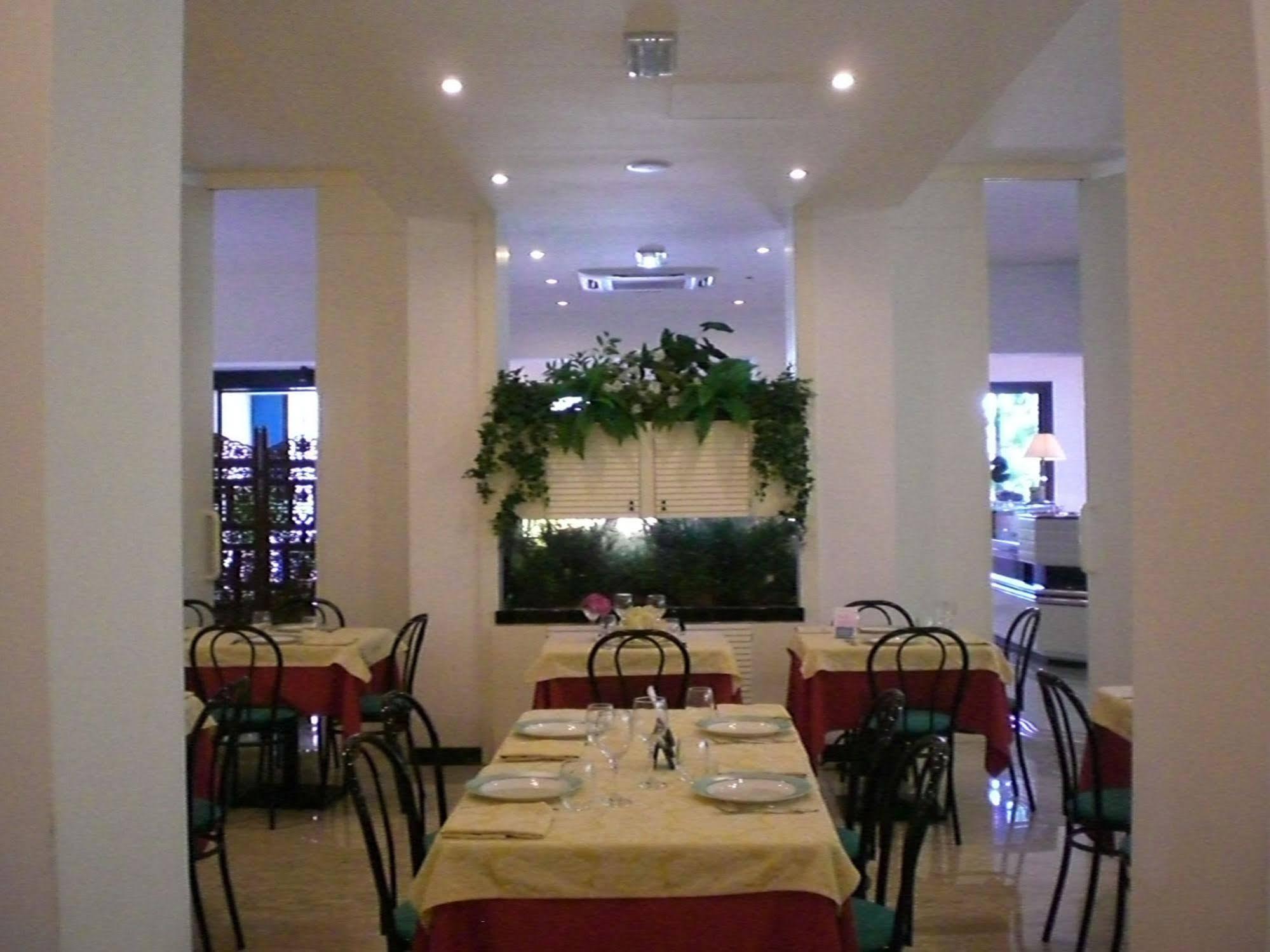 Stella Hotel 3*