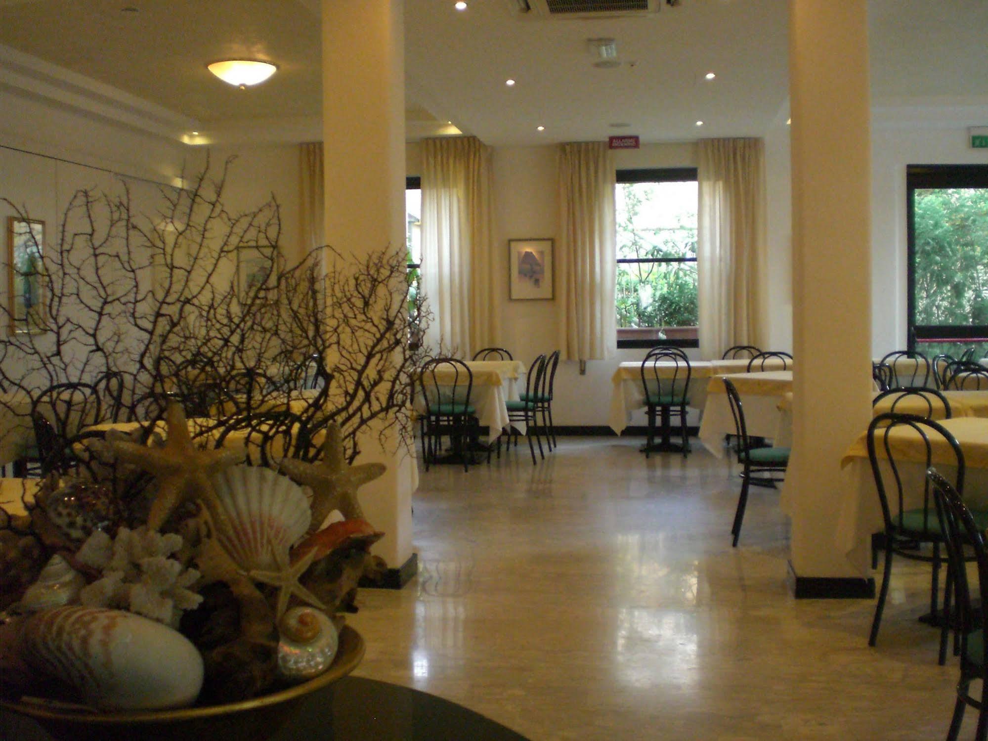 Hotel Stella