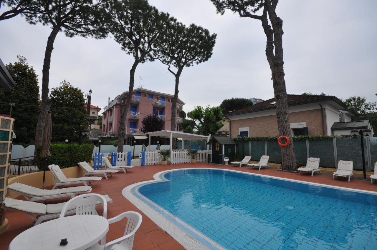 Hotel Relax