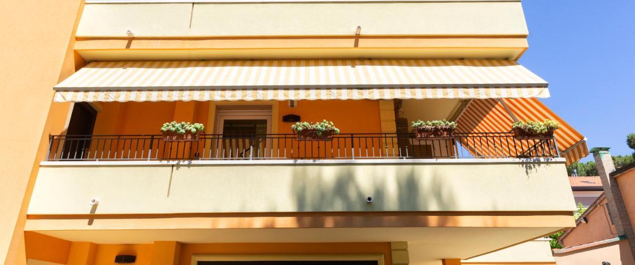 In Centro Bianca Apartment Riccione