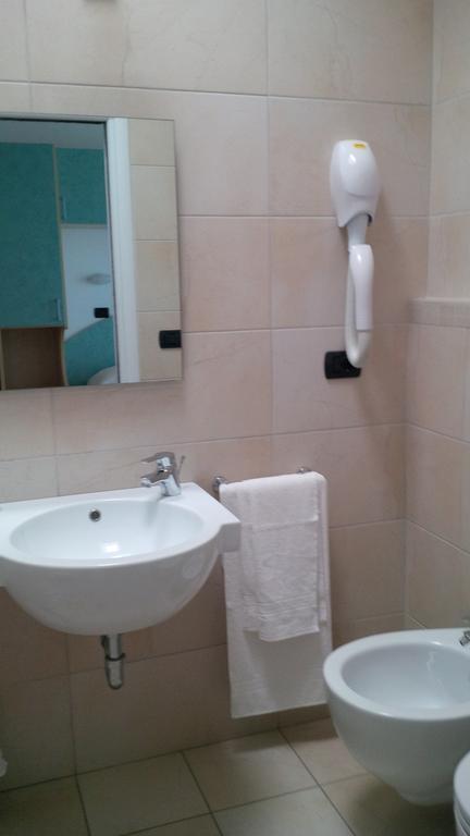 Trocadero Hotel 2*