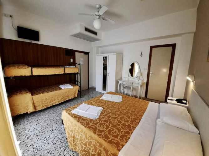 Hotel Modenese
